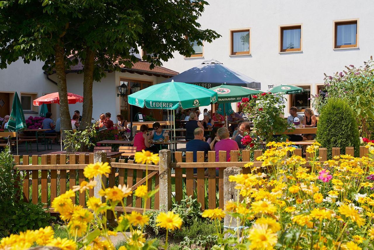 Gasthof-Pension Brauner Hirsch In Alfeld - Mittelfranken 외부 사진