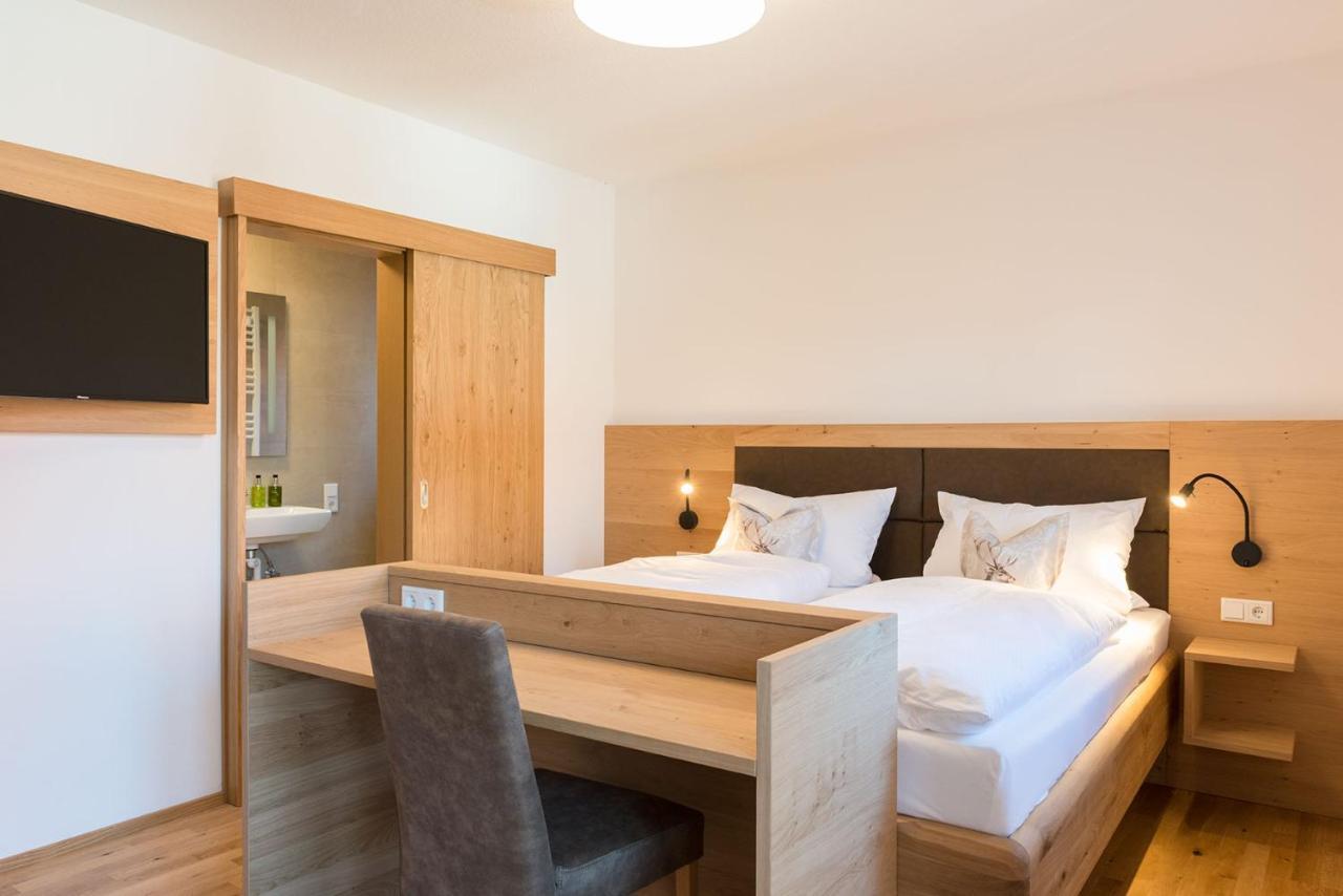 Gasthof-Pension Brauner Hirsch In Alfeld - Mittelfranken 외부 사진