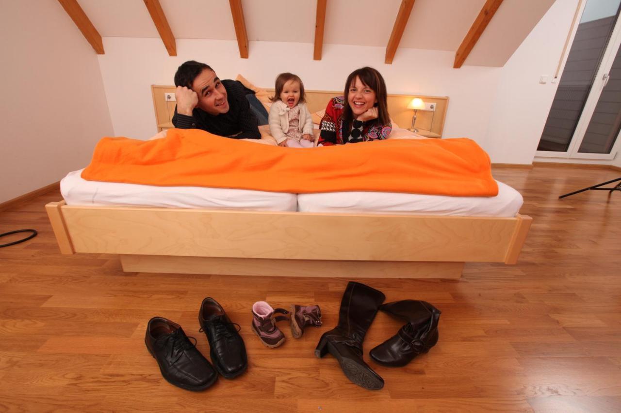 Gasthof-Pension Brauner Hirsch In Alfeld - Mittelfranken 외부 사진