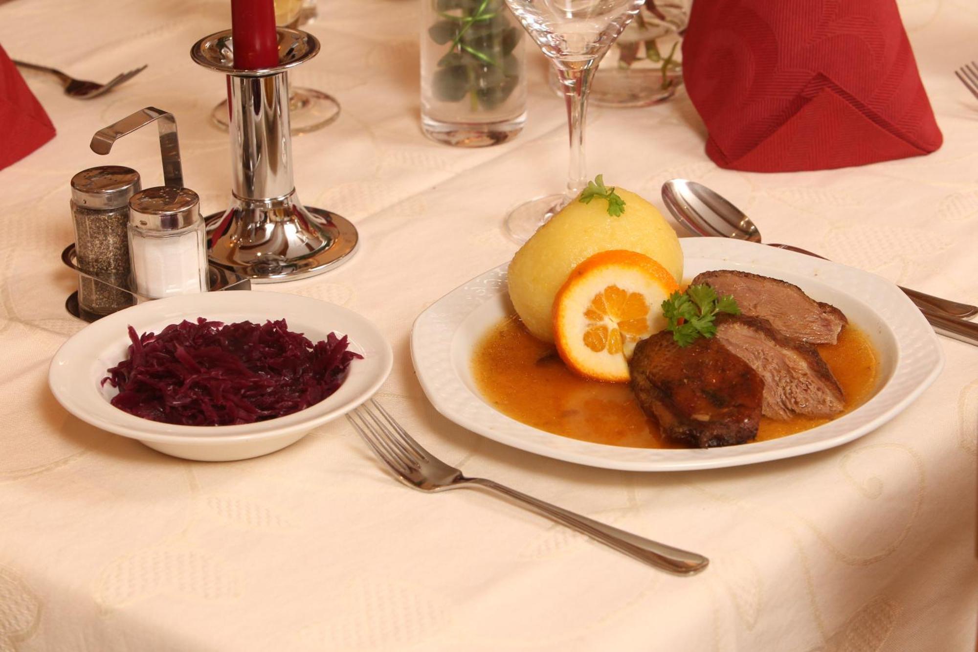 Gasthof-Pension Brauner Hirsch In Alfeld - Mittelfranken 외부 사진